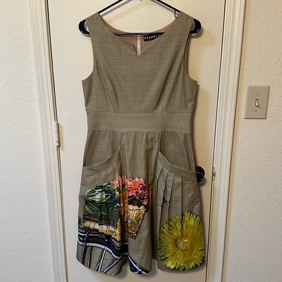 Pazuki London Size Small Bicycle Bee Flower Pleated Dress - Picture 1 of 14